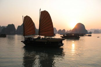 halong-bay-vietnam-